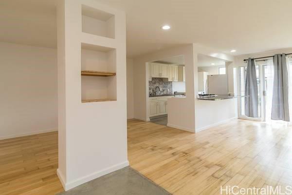 98-448 Kilinoe St Aiea - Rental - photo 3 of 18