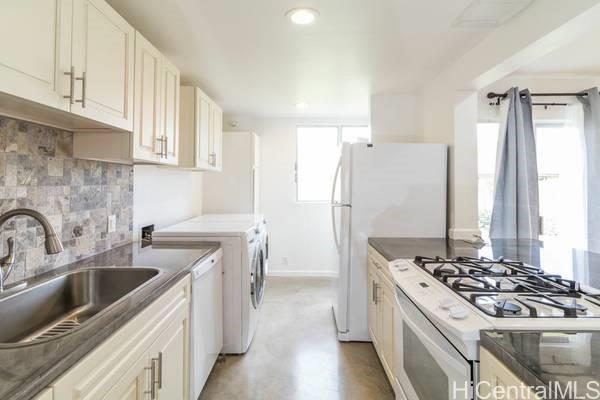 98-448 Kilinoe St Aiea - Rental - photo 6 of 18