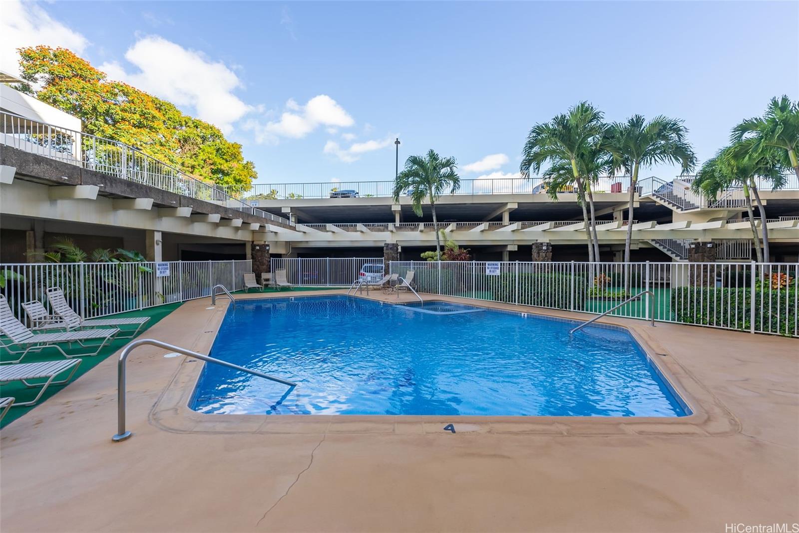 Highlander condo # 1004, Aiea, Hawaii - photo 14 of 22