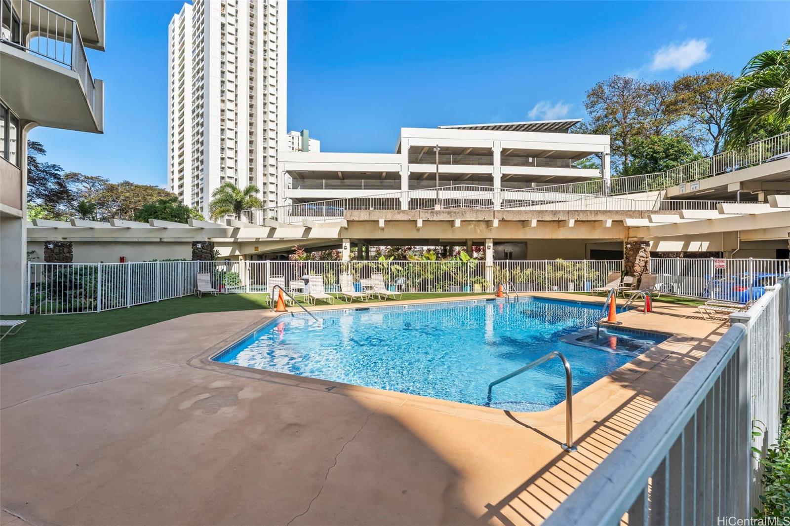 Highlander condo # 1011, Aiea, Hawaii - photo 14 of 18