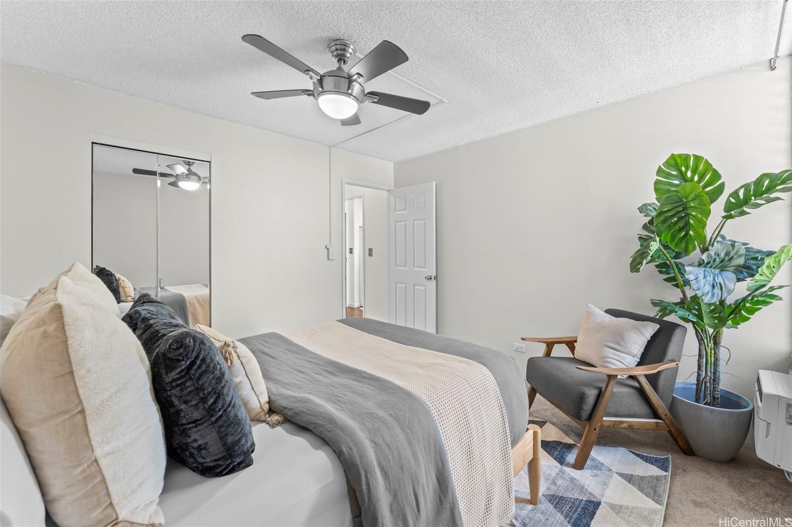 Highlander condo # 1011, Aiea, Hawaii - photo 10 of 18