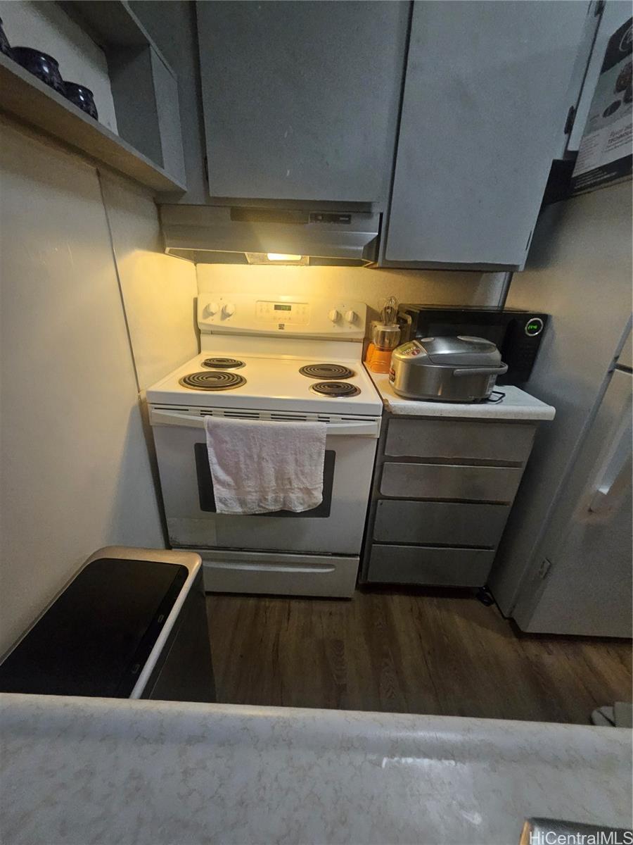 HIGHLANDER condo # 1108, Aiea, Hawaii - photo 4 of 17