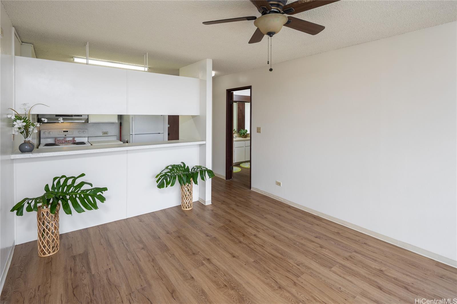 Highlander condo # 1108, Aiea, Hawaii - photo 4 of 22