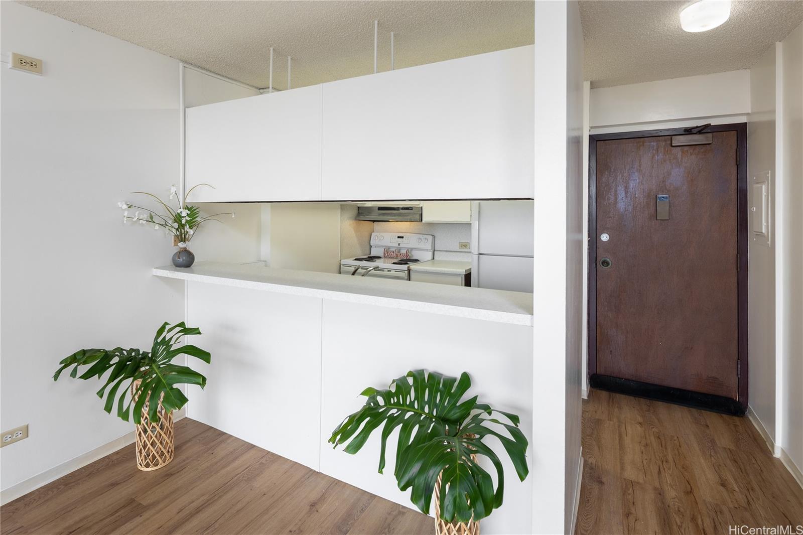Highlander condo # 1108, Aiea, Hawaii - photo 5 of 22