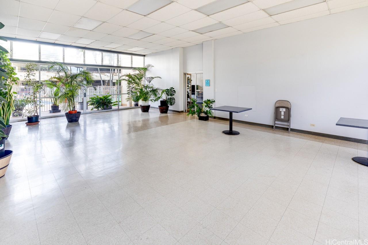 Highlander condo # 1403, Aiea, Hawaii - photo 14 of 17