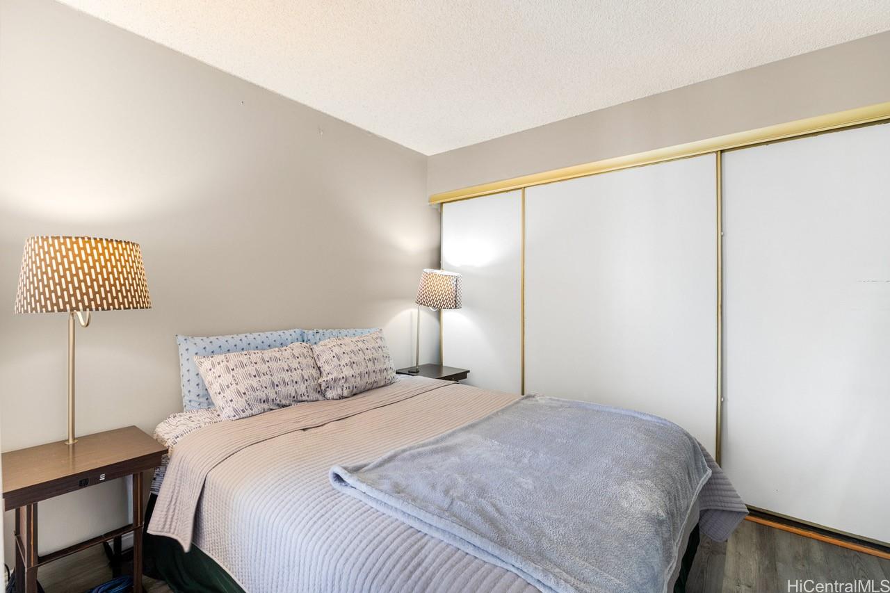 Highlander condo # 1403, Aiea, Hawaii - photo 7 of 17