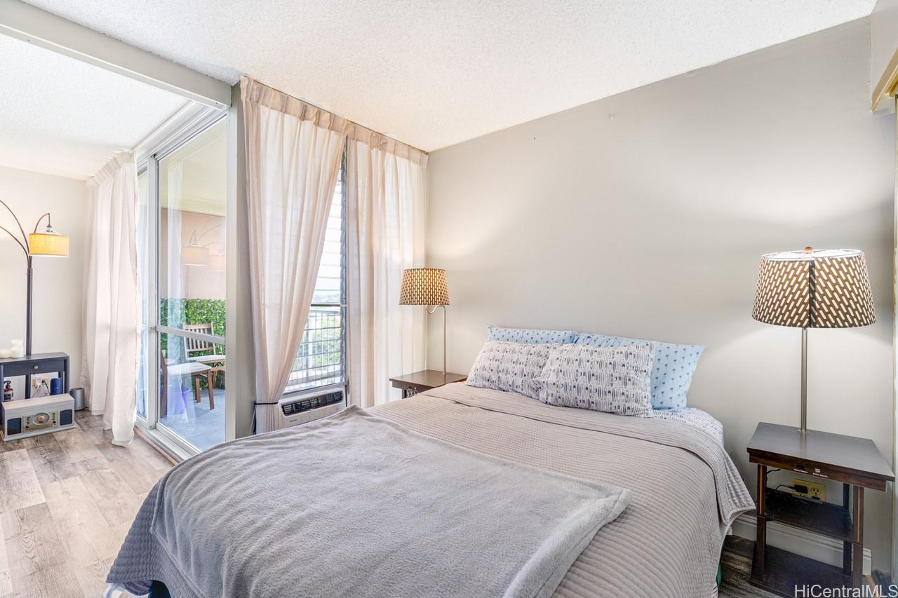 Highlander condo # 1403, Aiea, Hawaii - photo 8 of 17