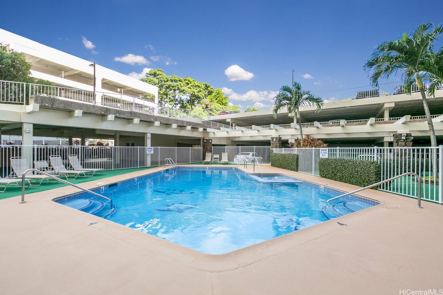 Highlander condo # 1712, Aiea, Hawaii - photo 16 of 19