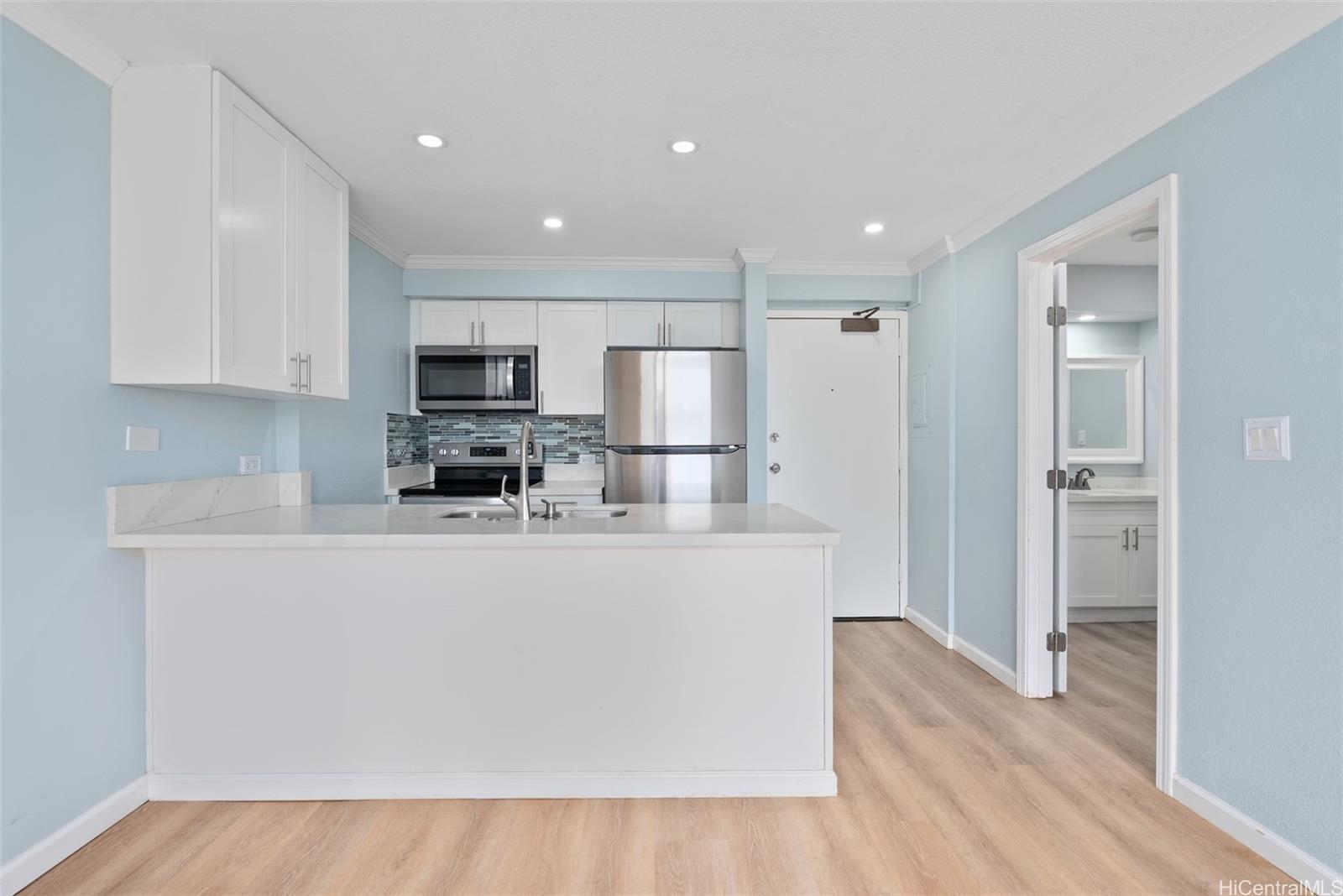 Highlander condo # 208, Aiea, Hawaii - photo 5 of 25