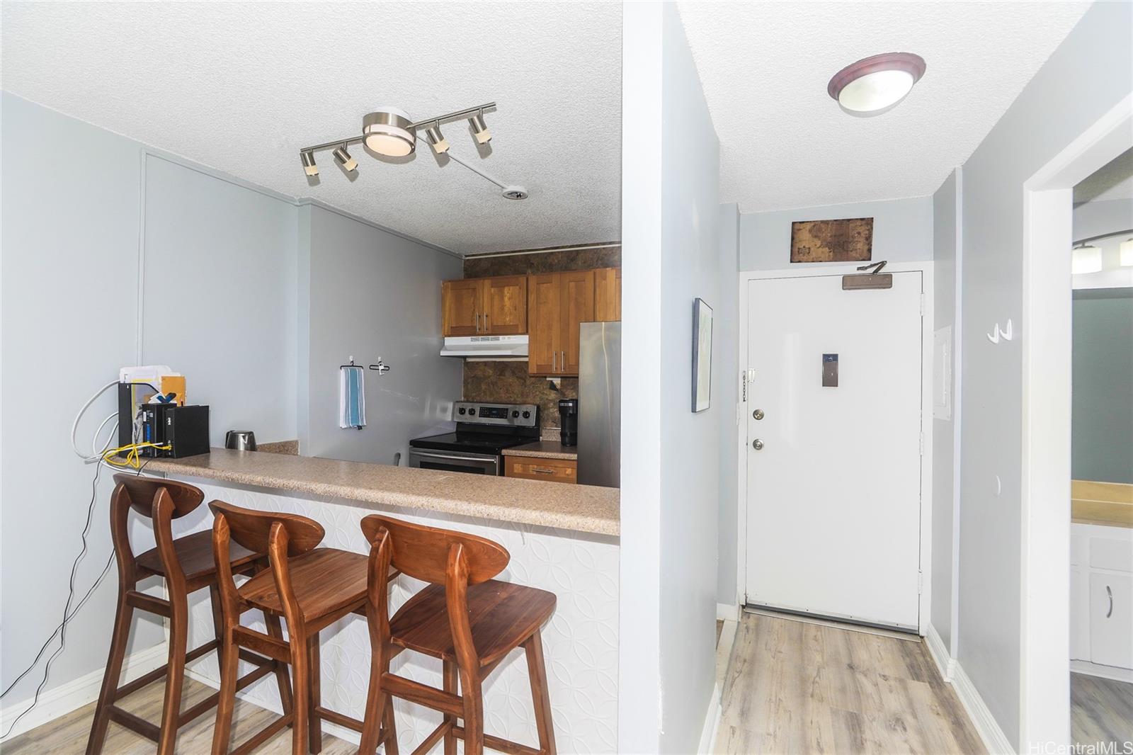 Highlander condo # 312, Aiea, Hawaii - photo 12 of 24