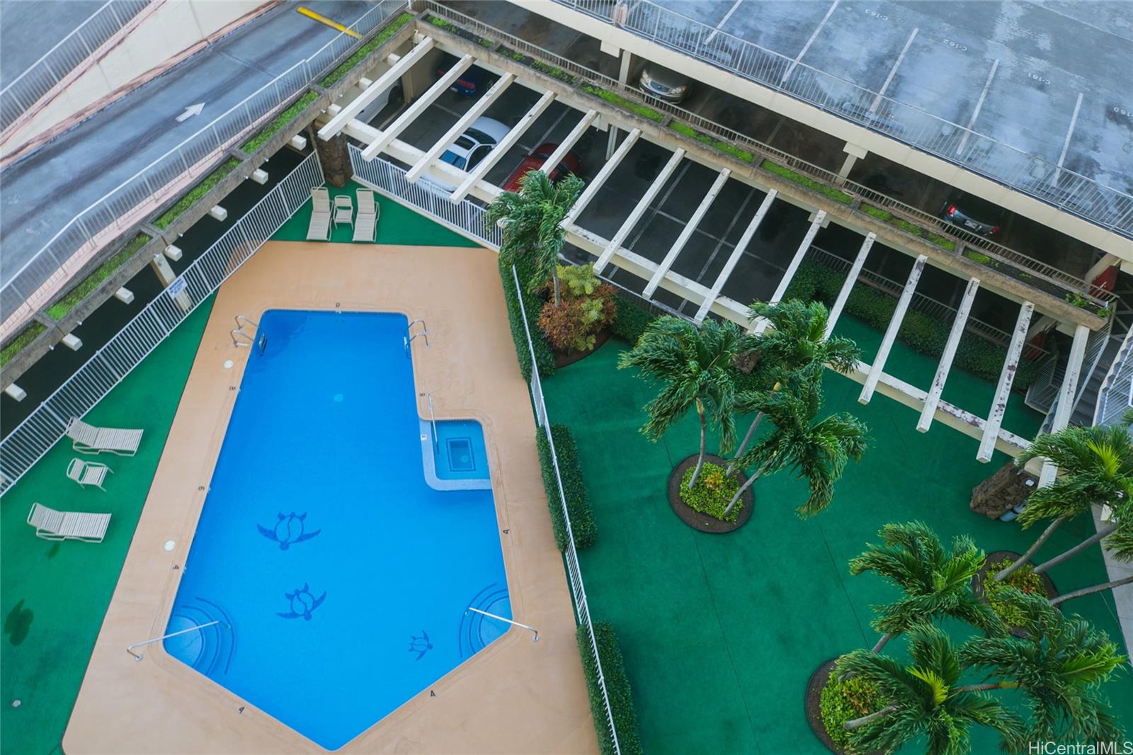 Highlander condo # 312, Aiea, Hawaii - photo 21 of 25