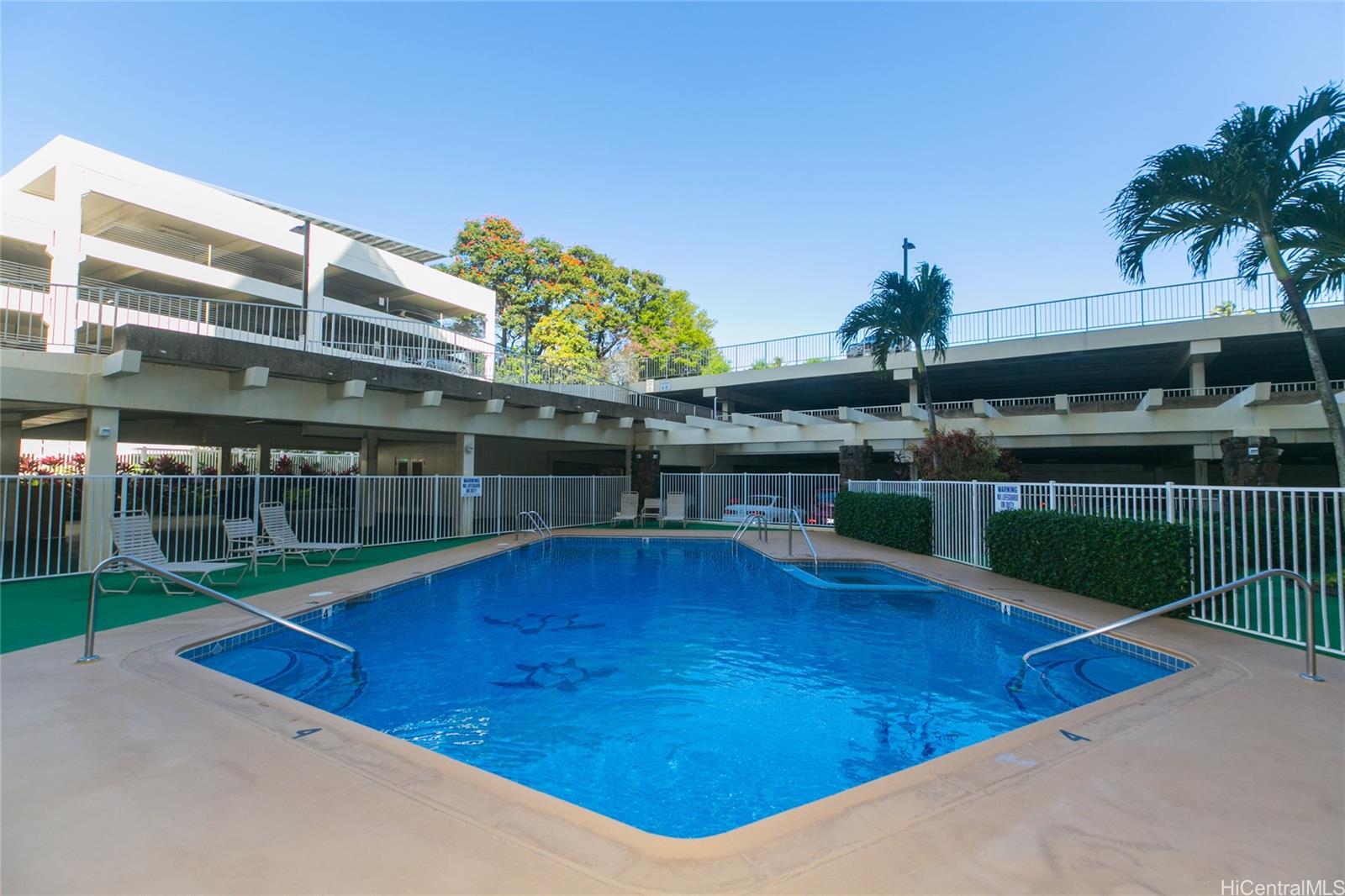 Highlander condo # 312, Aiea, Hawaii - photo 21 of 24