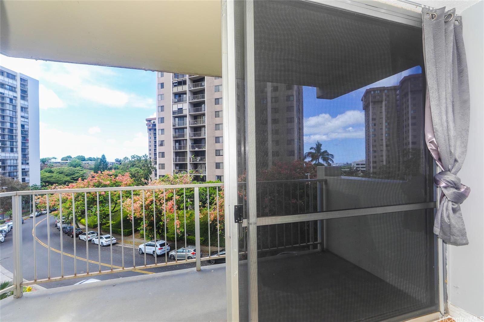 Highlander condo # 312, Aiea, Hawaii - photo 8 of 25