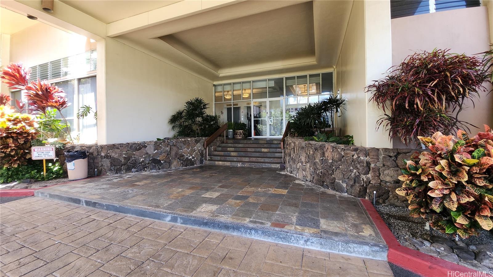 Highlander condo # 312, Aiea, Hawaii - photo 22 of 25