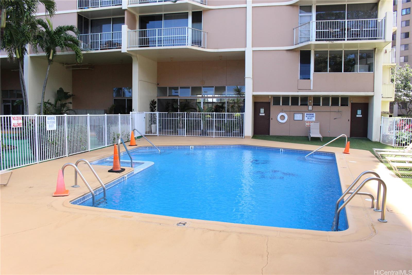 Highlander condo # 312, Aiea, Hawaii - photo 24 of 25