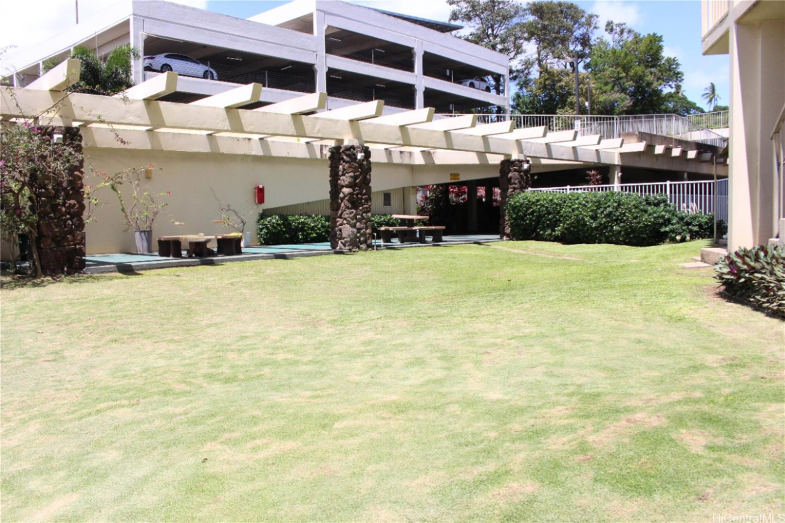 Highlander condo # 312, Aiea, Hawaii - photo 25 of 25