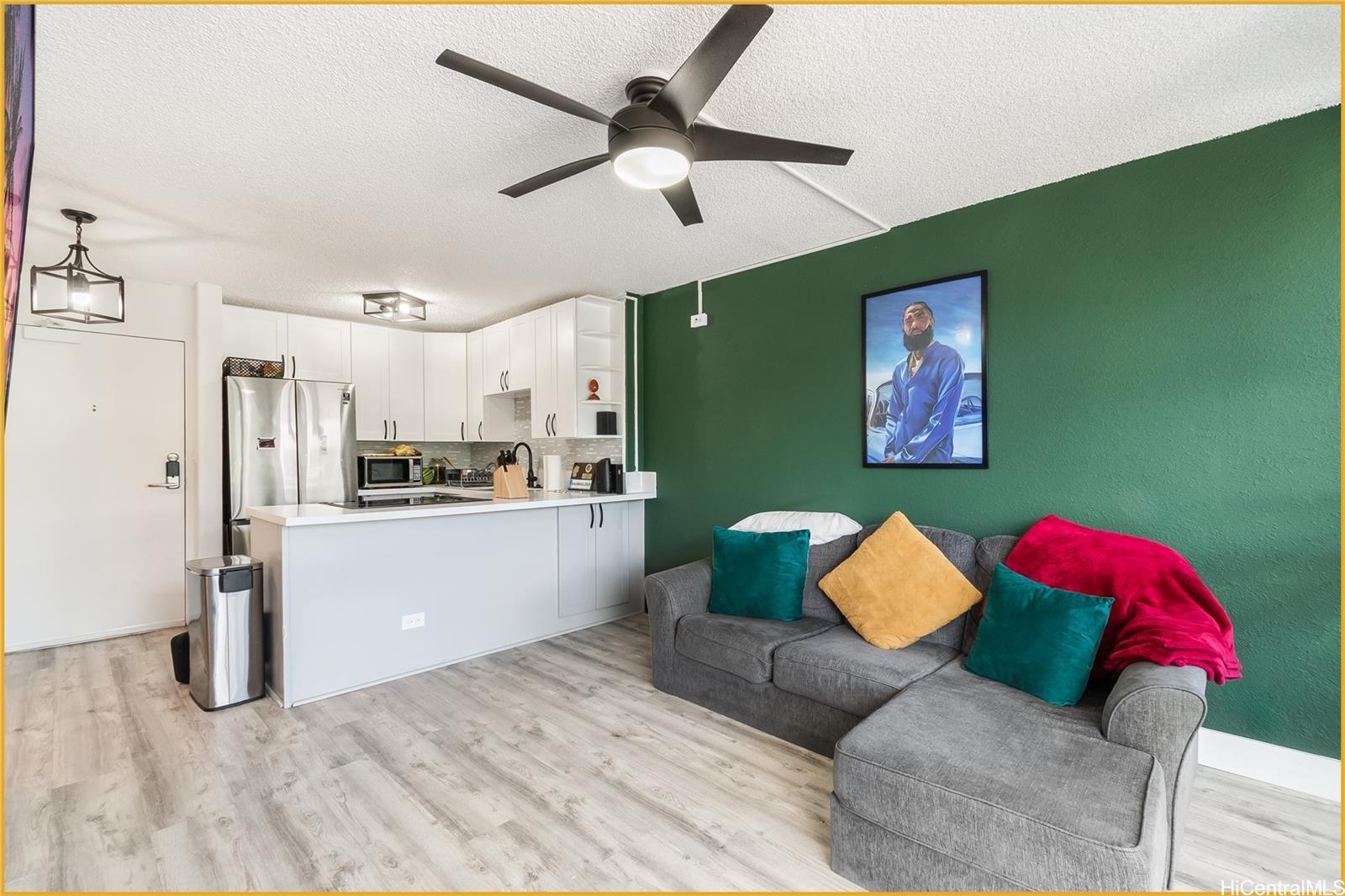 Highlander condo # 401, Aiea, Hawaii - photo 2 of 23