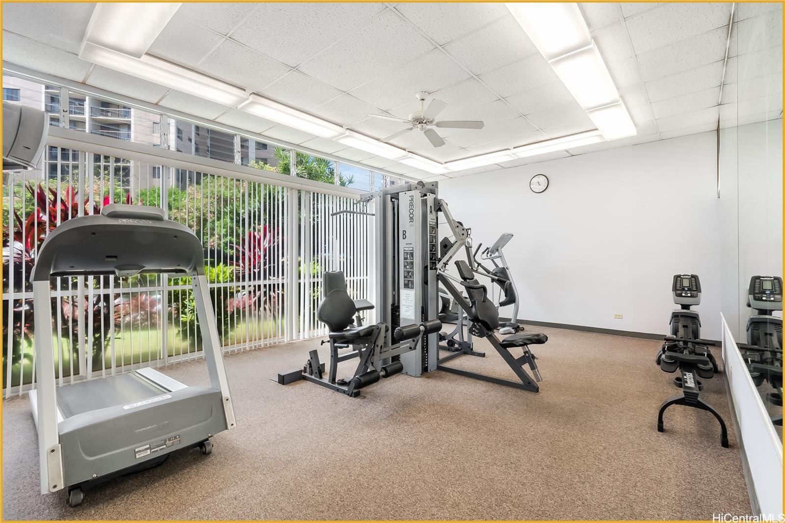 Highlander condo # 401, Aiea, Hawaii - photo 15 of 23