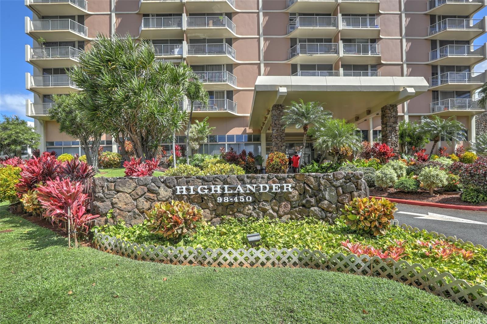Highlander 809, 98450 Koauka Loop, Aiea Pearlridge condo