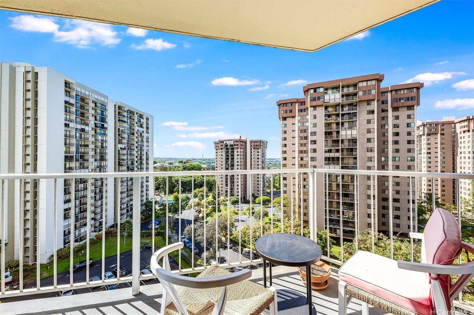 Highlander condo # 907, Aiea, Hawaii - photo 21 of 25