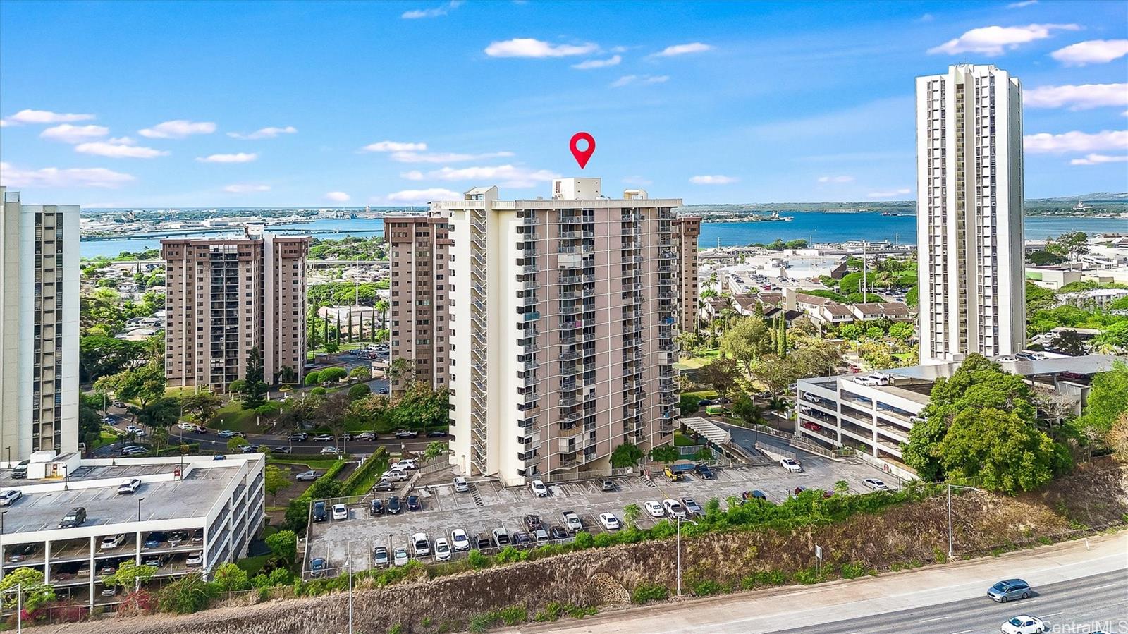 Highlander condo # 907, Aiea, Hawaii - photo 23 of 25