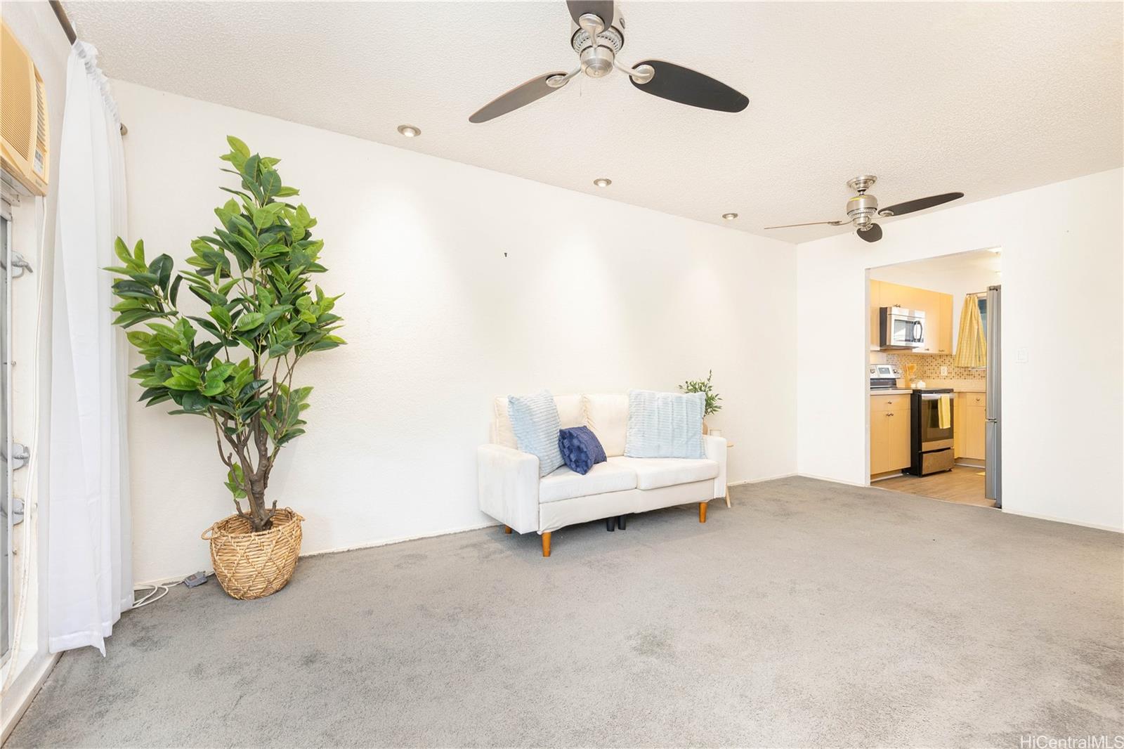 98-459 Hookanike St townhouse # 65, Pearl City, Hawaii - photo 3 of 21