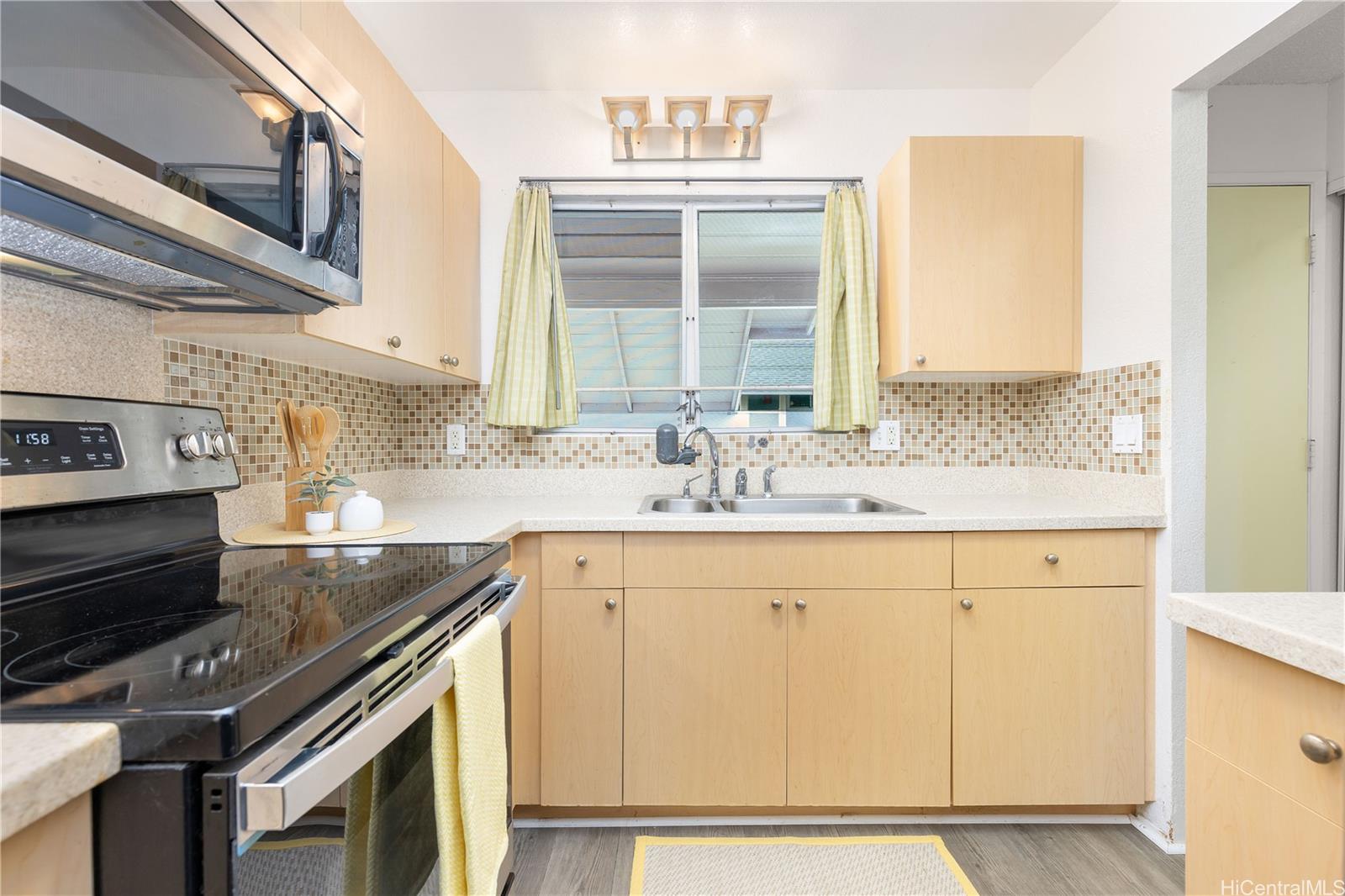 98-459 Hookanike St townhouse # 65, Pearl City, Hawaii - photo 7 of 21