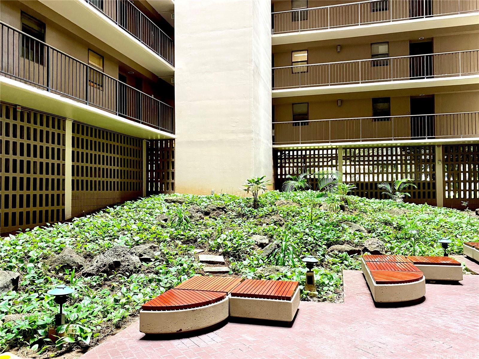 Park at Pearlridge condo # B1104, Aiea, Hawaii - photo 12 of 15