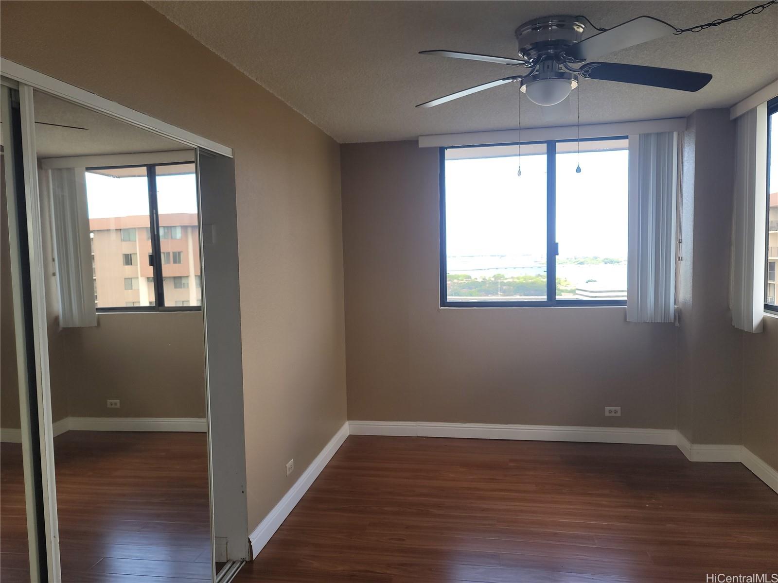 Park At Pearlridge condo # B1603, Aiea, Hawaii - photo 10 of 20