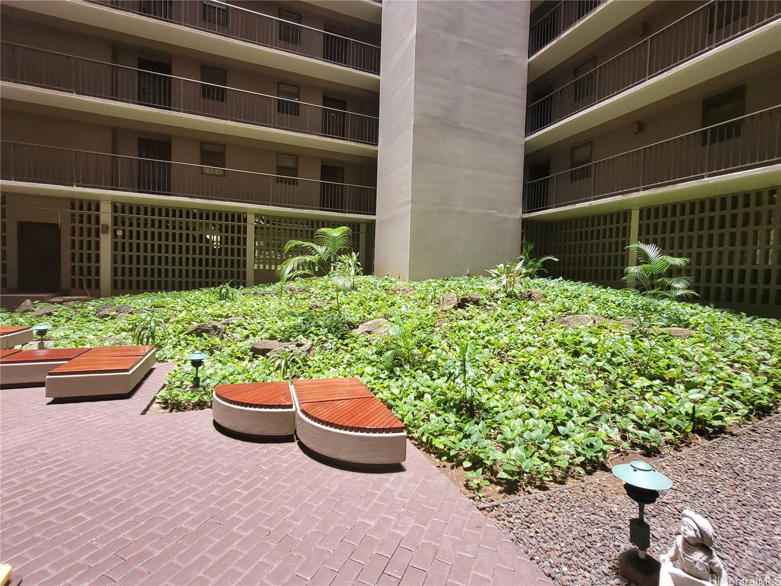 Park At Pearlridge condo # B1603, Aiea, Hawaii - photo 24 of 25