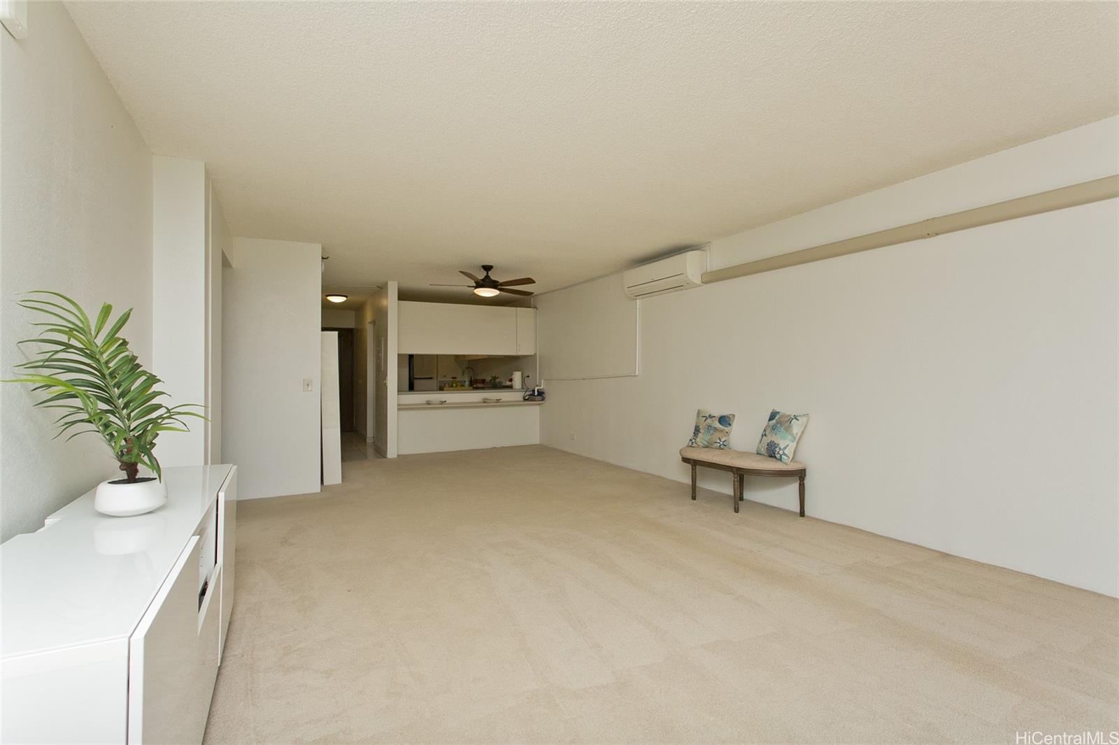 Park At Pearlridge condo # B504, Aiea, Hawaii - photo 3 of 11