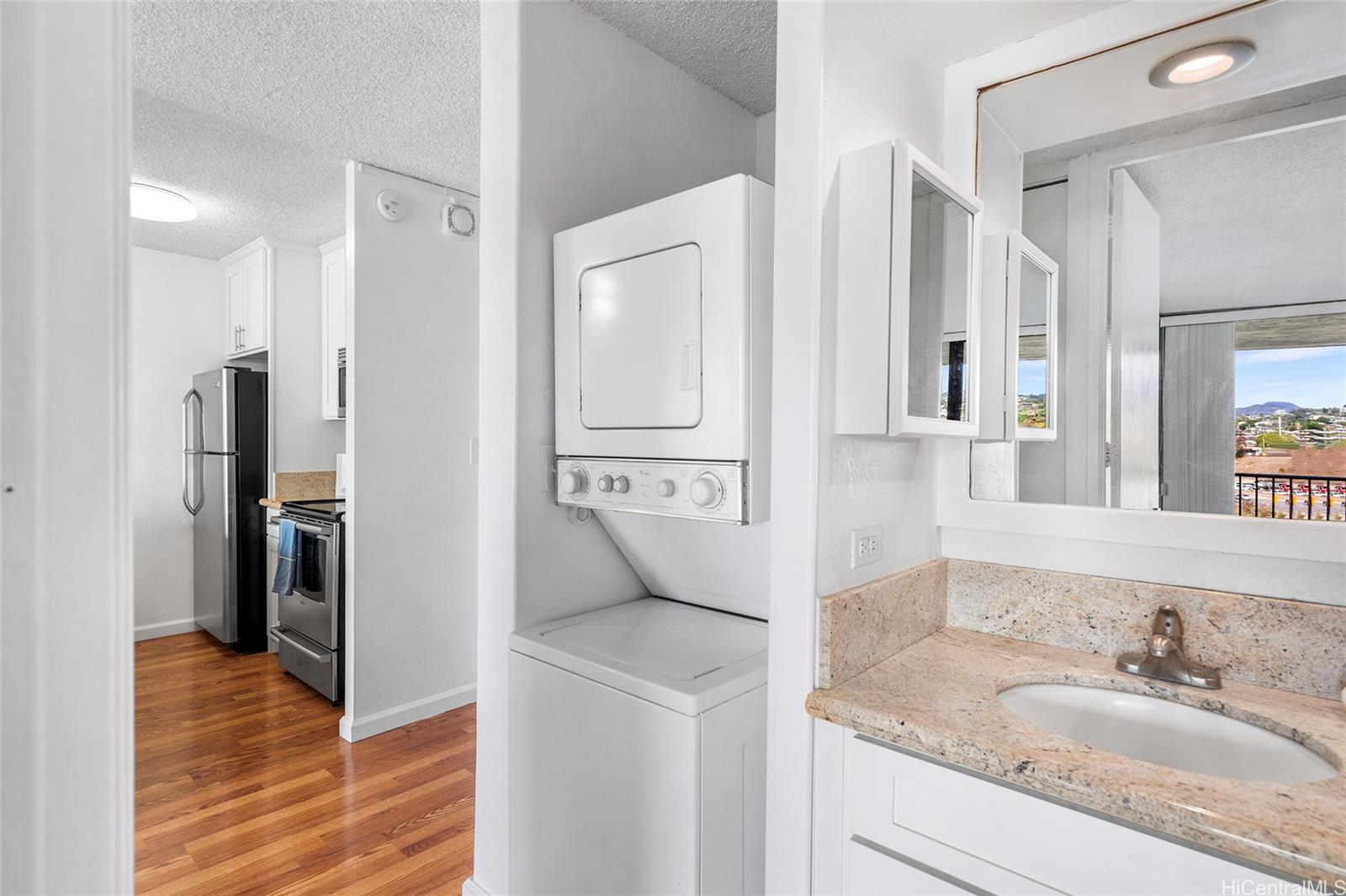 Pearl 1 condo # 10C, Aiea, Hawaii - photo 6 of 16