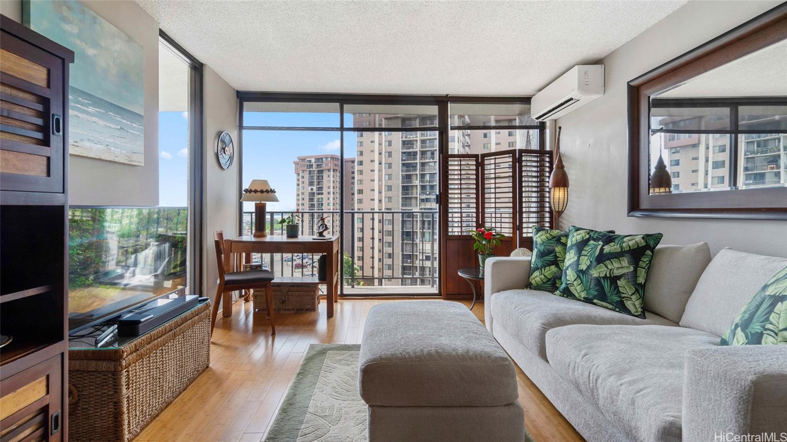 Pearl 1 condo # 11K, Aiea, Hawaii - photo 3 of 25