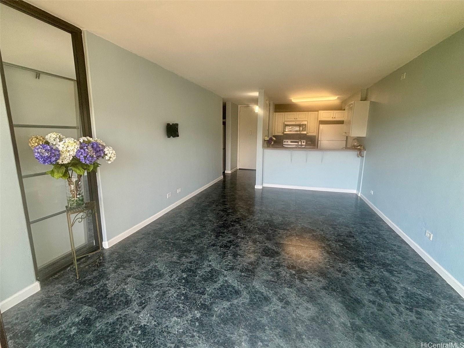 Pearl 1 condo # 14E, Aiea, Hawaii - photo 5 of 16