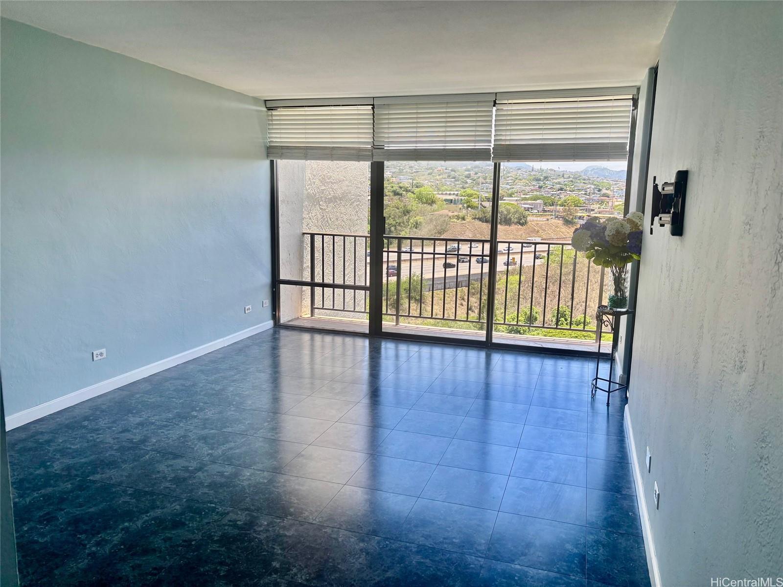 Pearl 1 condo # 14E, Aiea, Hawaii - photo 6 of 16