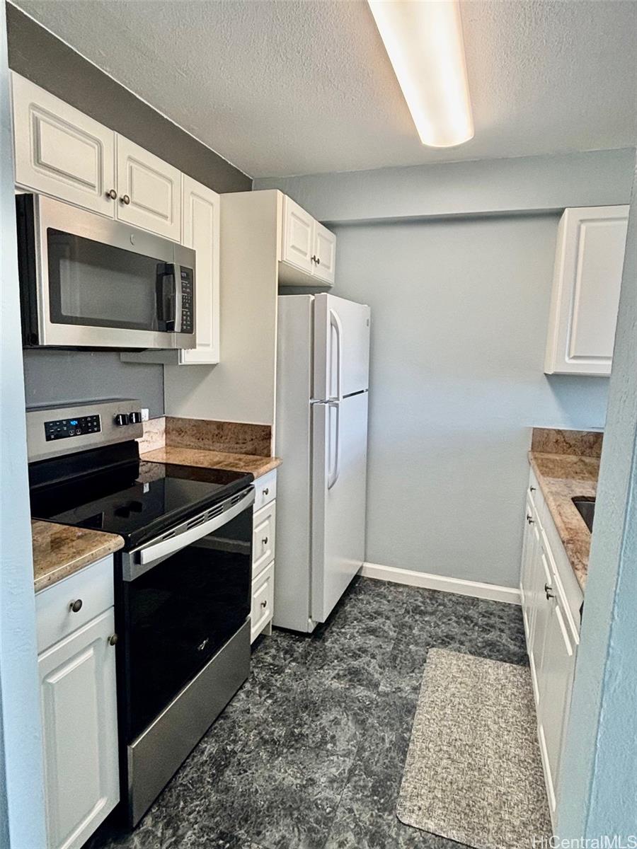 Pearl 1 condo # 14E, Aiea, Hawaii - photo 3 of 23