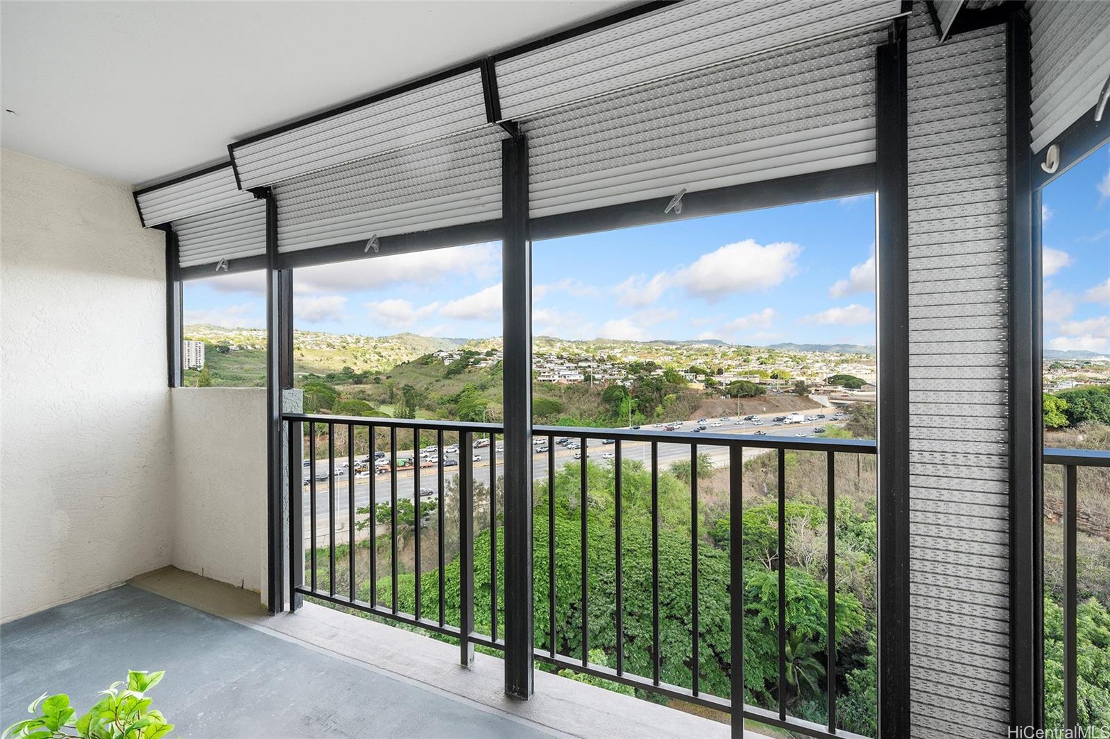 Pearl 1 condo # 16C, Aiea, Hawaii - photo 18 of 25