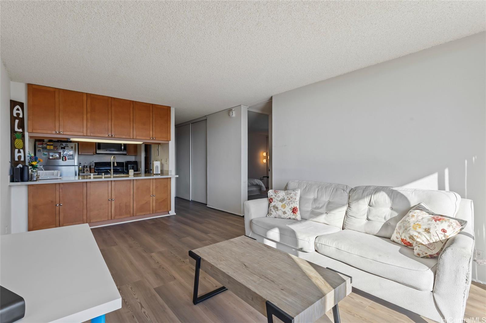 Pearl 1 condo # 17A, Aiea, Hawaii - photo 3 of 19