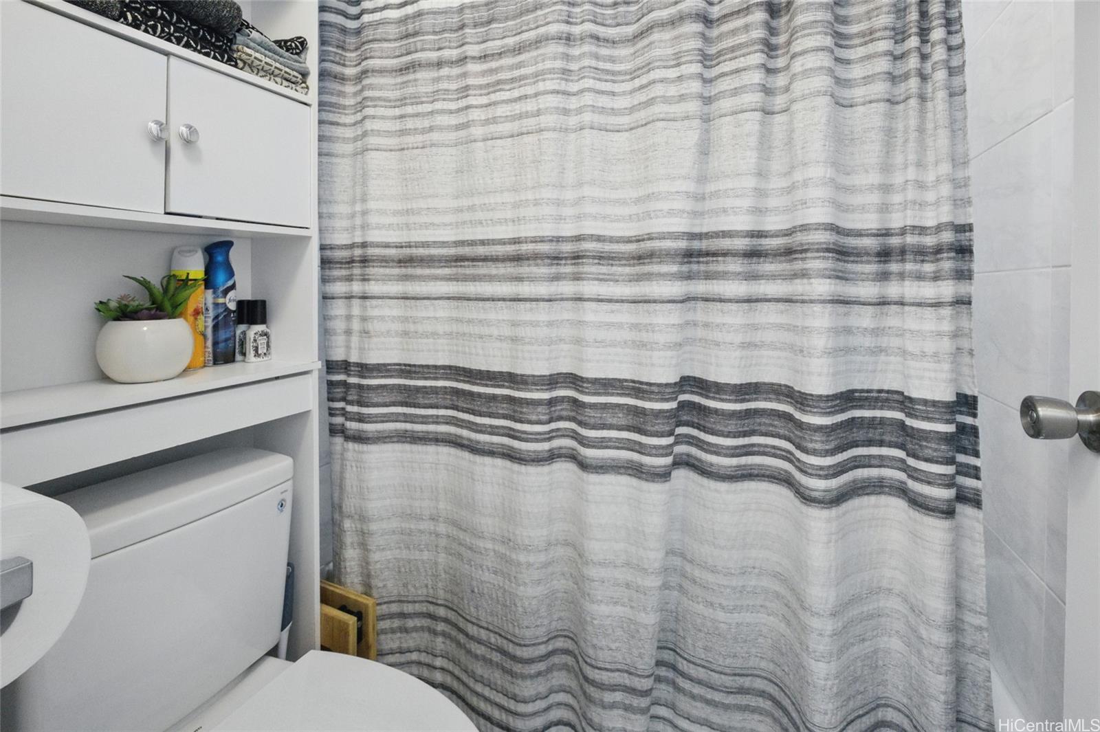 Pearl 1 condo # 18A, Aiea, Hawaii - photo 5 of 20