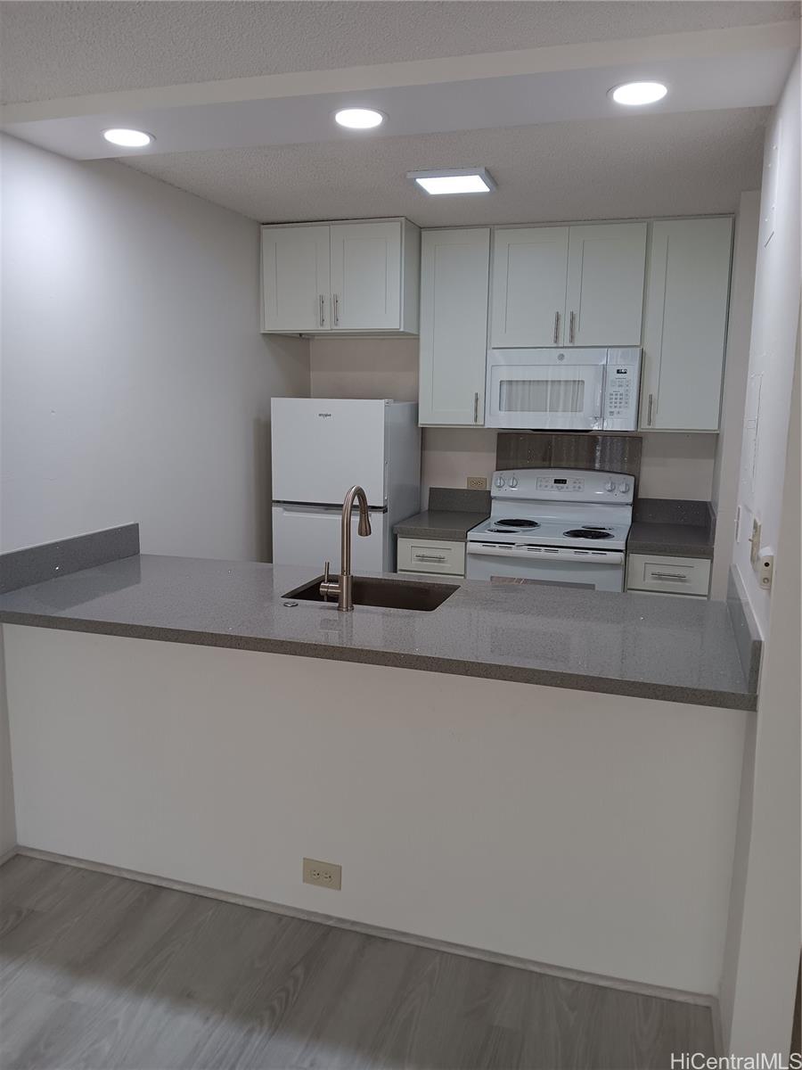 98-500 Koauka Loop Aiea - Rental - photo 2 of 7