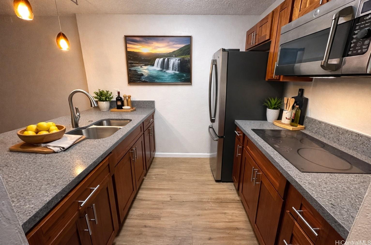 Pearl 1 condo # 20F, Aiea, Hawaii - photo 12 of 25