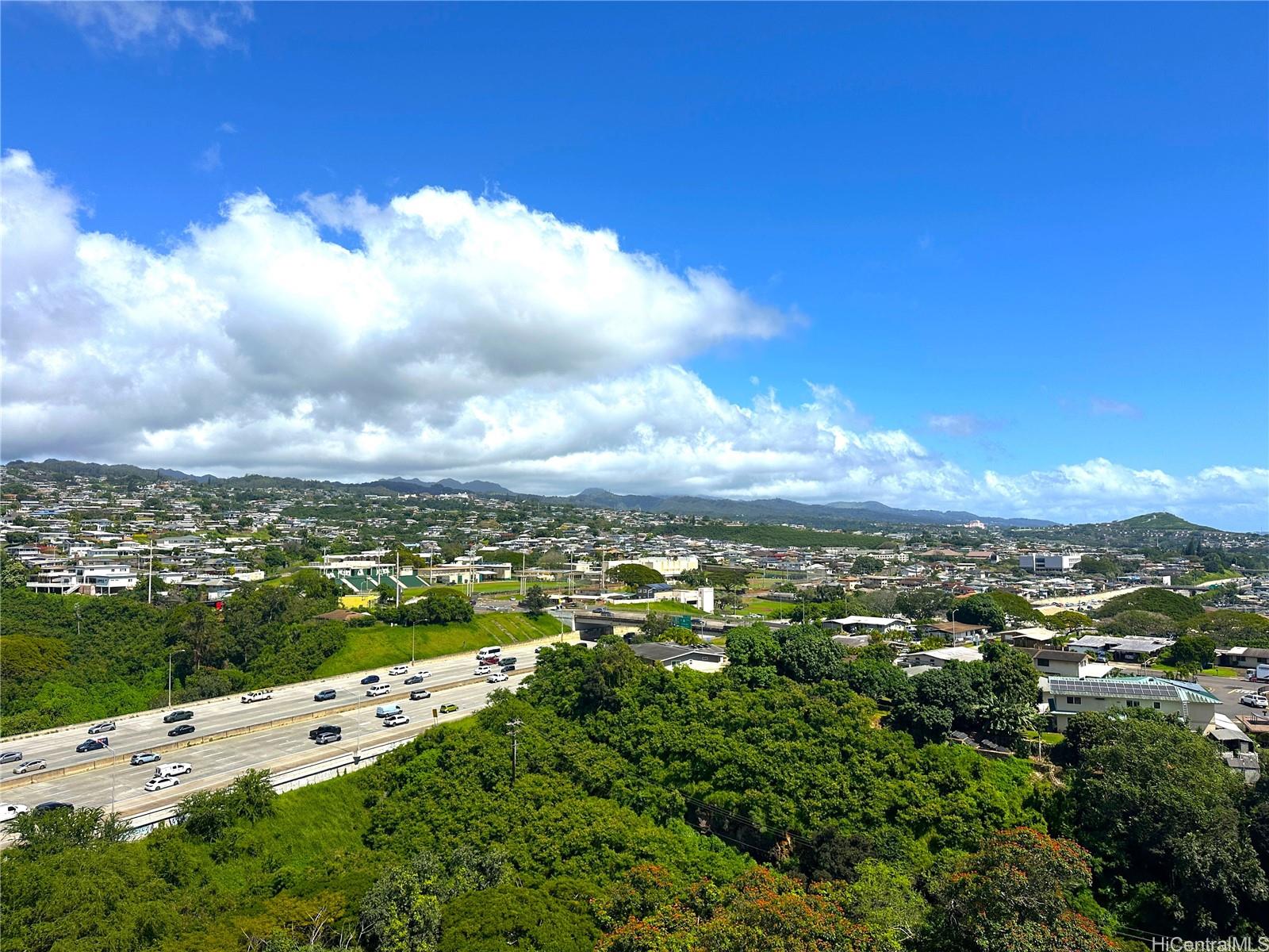 Pearl 1 condo # 20F, Aiea, Hawaii - photo 3 of 25