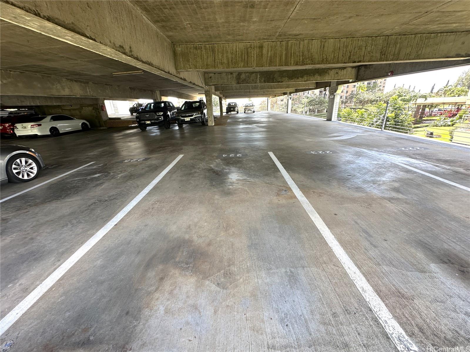 Pearl 1 condo # 20F, Aiea, Hawaii - photo 24 of 25