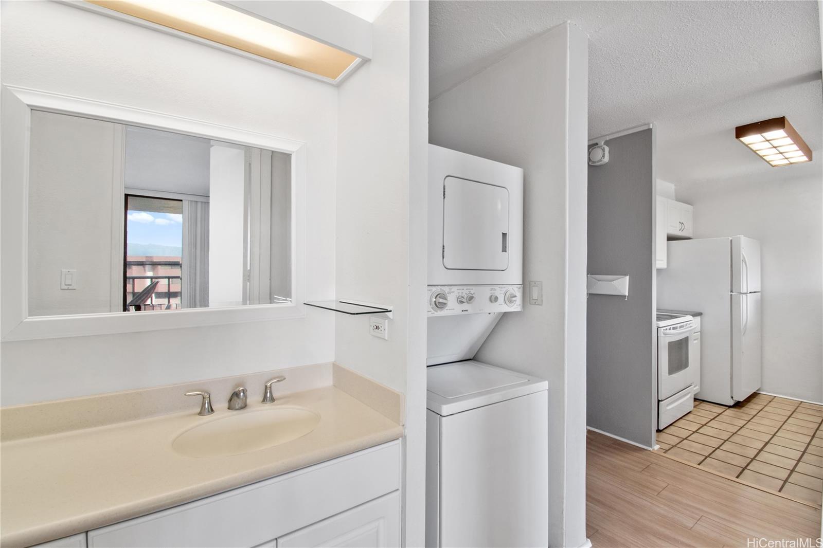 Pearl 1 condo # 22M, Aiea, Hawaii - photo 11 of 16