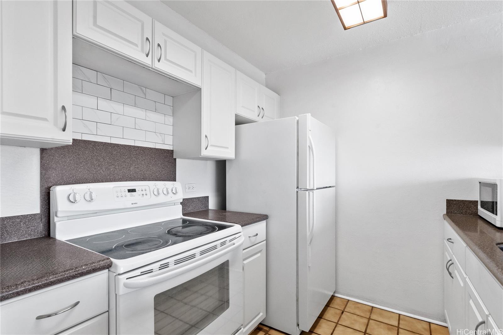 Pearl 1 condo # 22M, Aiea, Hawaii - photo 4 of 16