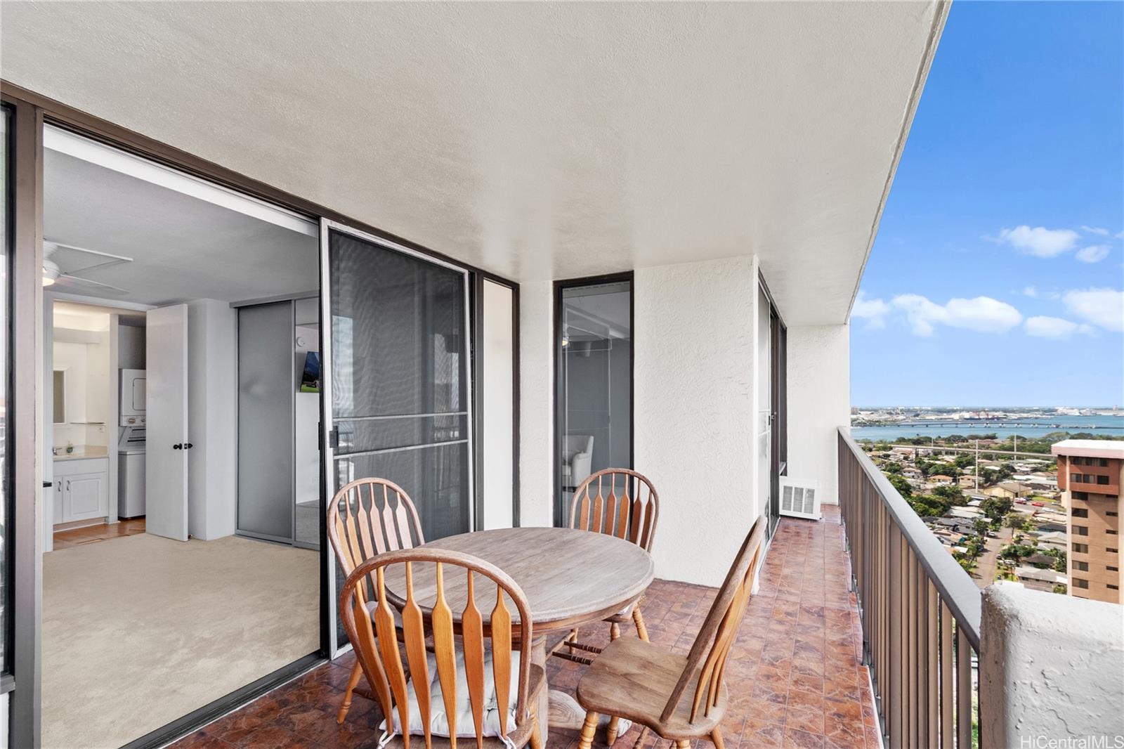 Pearl 1 condo # 22M, Aiea, Hawaii - photo 10 of 16