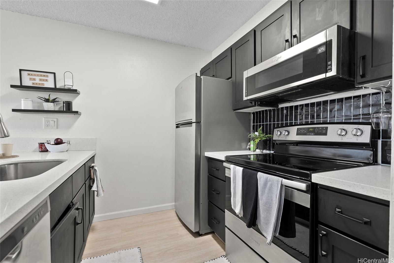 Pearl 1 condo # 2H, Aiea, Hawaii - photo 3 of 23