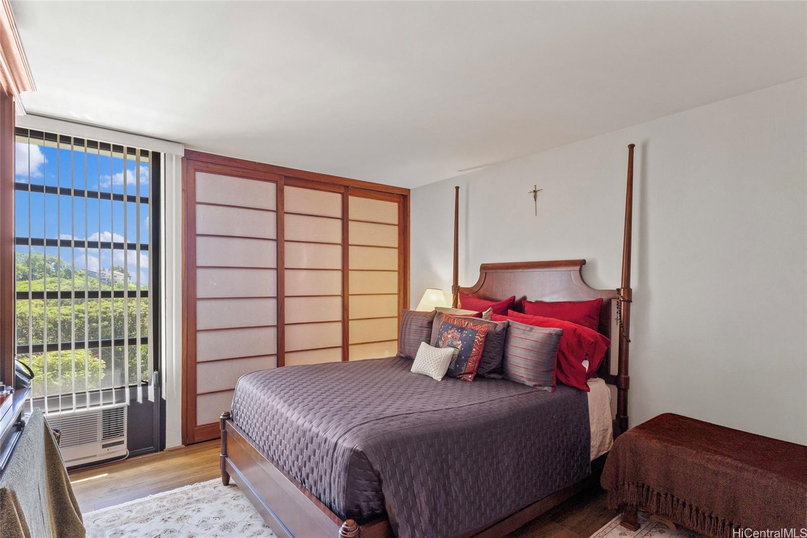 Pearl 1 condo # 6H, Aiea, Hawaii - photo 3 of 10