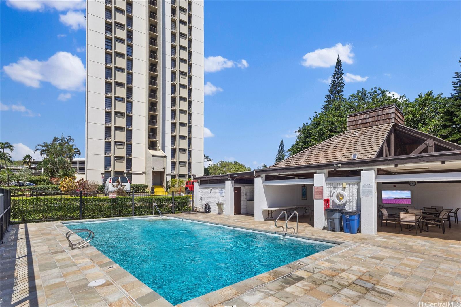 Pearl 1 condo # 6H, Aiea, Hawaii - photo 8 of 10