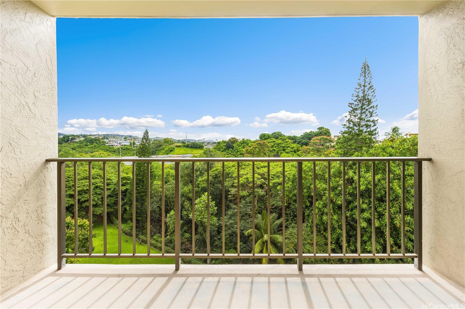 Pearl 1 condo # 7G, Aiea, Hawaii - photo 17 of 25